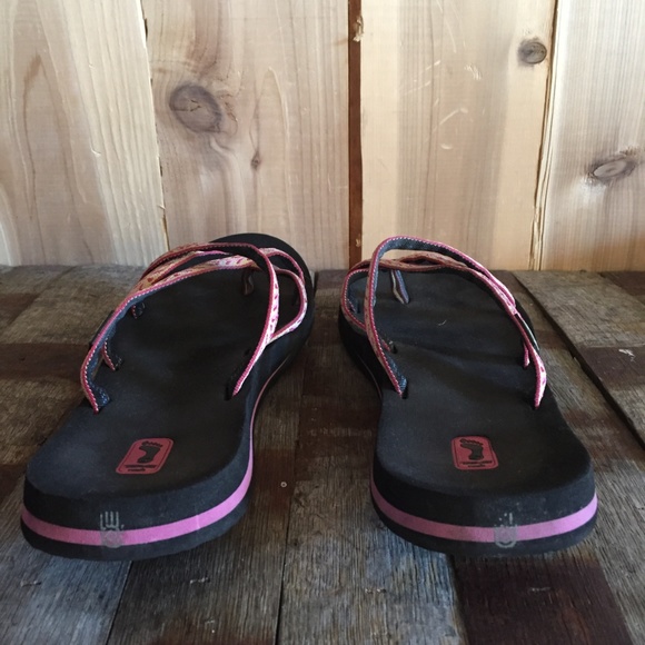 SOLD 🏝Teva Olowahu Women's Flip Flops Summer Sand - Picture 4 of 7